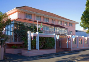 Lady Hamilton Hotel
